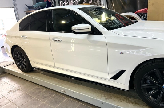 Лезвия порогов BMW 5 серии G30 рест