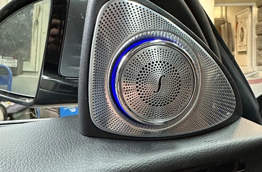 Динамики с подсветкой Mercedes E класс W213 стиль Burmester 3D