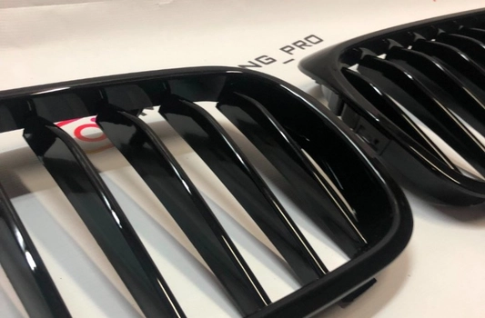 Решетка в стиле М-Performance на BMW 5-Series G30 чёрный глянец: фото #2