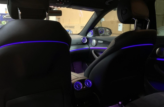 Подсветка сидений Ambient Light на Mercedes C класс W205 рест