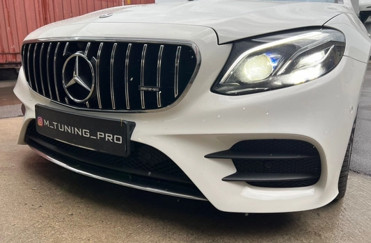 Решетка Mercedes E W213 стиль GT Chrome