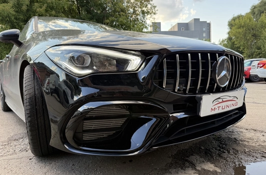 Передний бампер Mercedes CLA C118 X118 стиль AMG 45 (под покрас) с решеткой GT Chrome