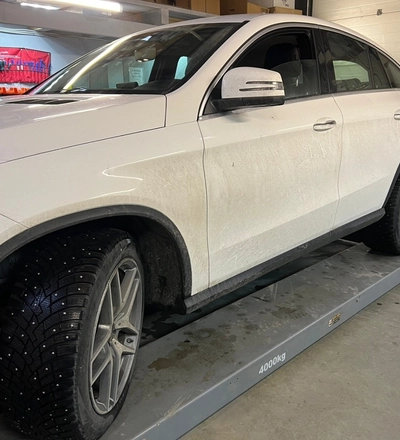 Установка Порогов Mercedes GLE Coupe C292 фото ДО