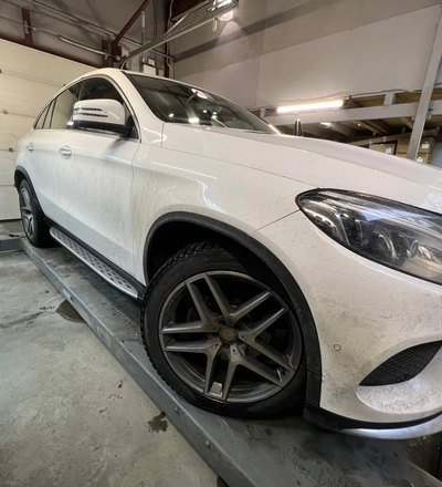 Установка Порогов Mercedes GLE Coupe C292 фото ПОСЛЕ