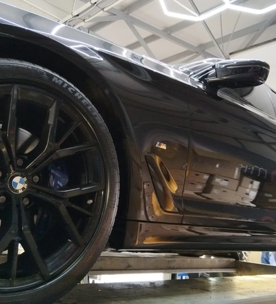 Установка Порогов M Performance BMW 5 серия G30 фото ДО