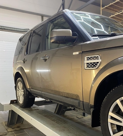 Установка Порогов Land Rover Discovery 4 Серые фото ДО